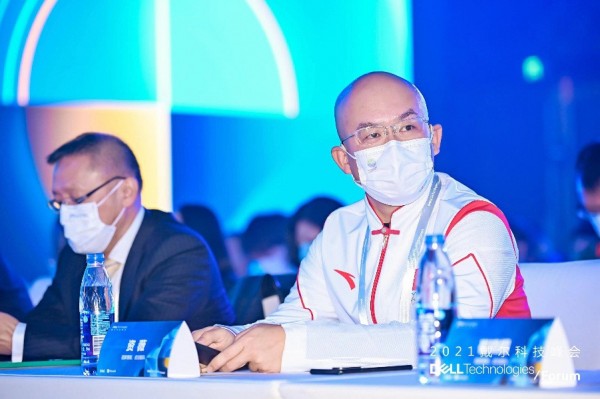 liF2tTURPogcE_600.jpg liF2tTURPogcE_600.jpg